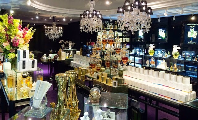 Perfumes na Harrods em Londres