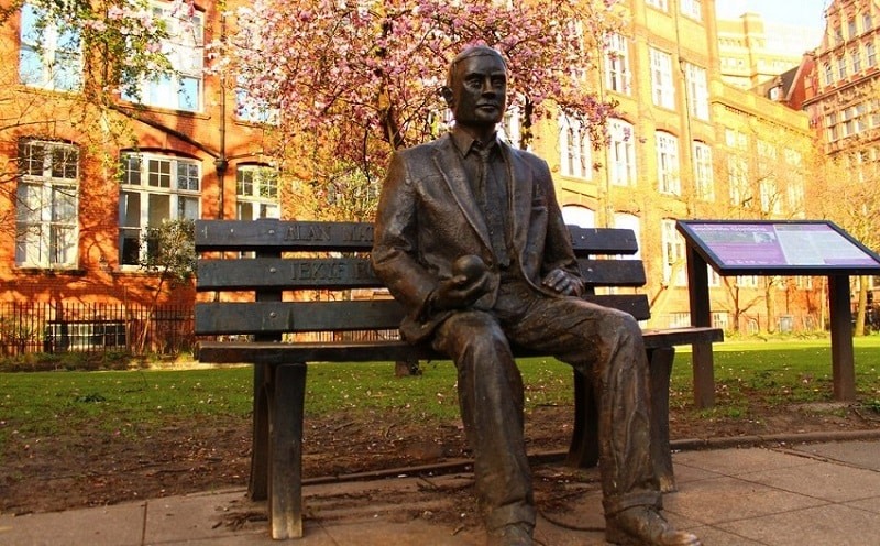 Estátua de Alan Turing em Manchester