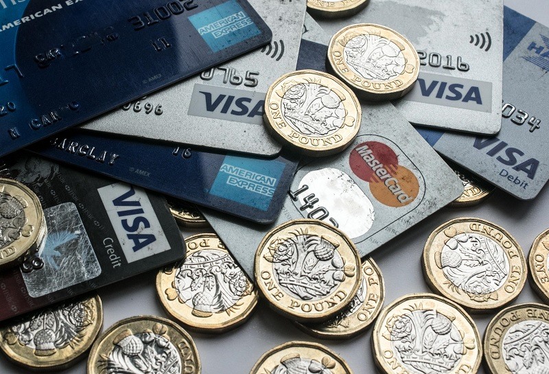 Libras em cartão bancário - Como abrir uma conta global para levar libras a Londres e Inglaterra