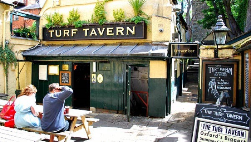 The Turf Tavern Bar em Oxford