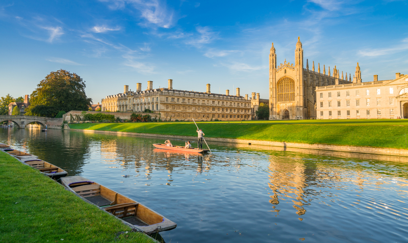Canal em Cambridge na Inglaterra